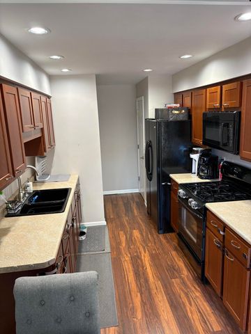 216 Plum Creek Drive 3, Schererville, IN 46375
