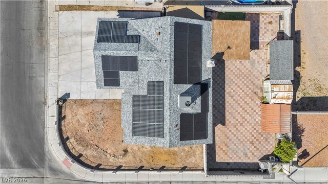 6400 Starcrest Drive, Las Vegas, NV 89108