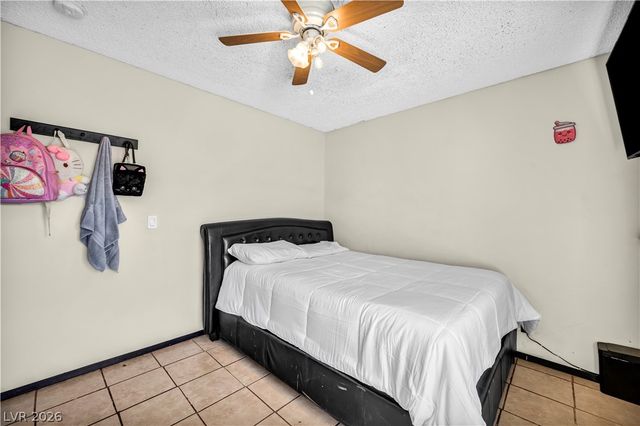 6400 Starcrest Drive, Las Vegas, NV 89108