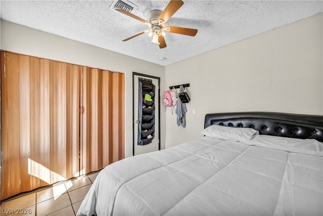 6400 Starcrest Drive, Las Vegas, NV 89108