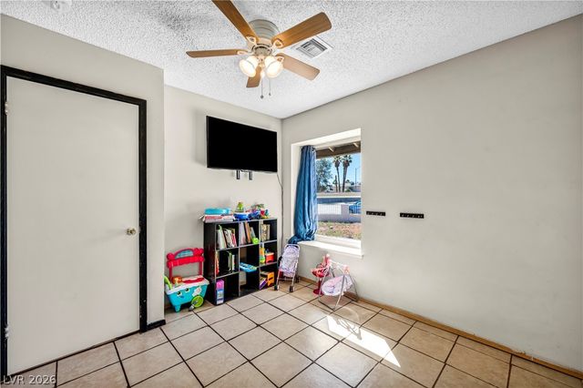 6400 Starcrest Drive, Las Vegas, NV 89108