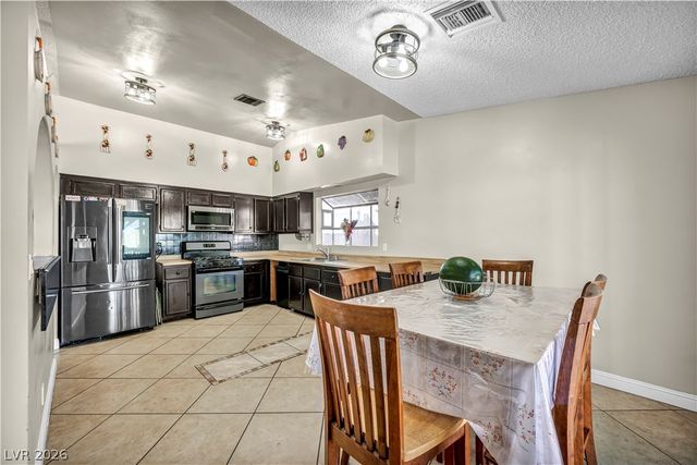 6400 Starcrest Drive, Las Vegas, NV 89108