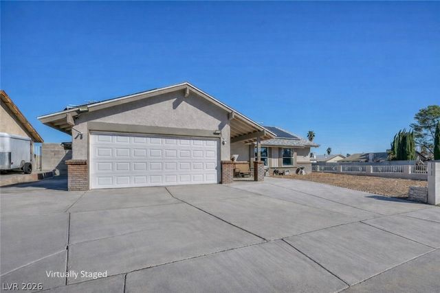 6400 Starcrest Drive, Las Vegas, NV 89108