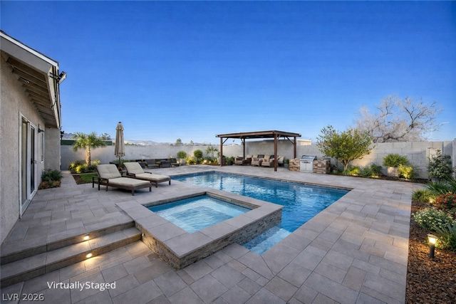 6400 Starcrest Drive, Las Vegas, NV 89108