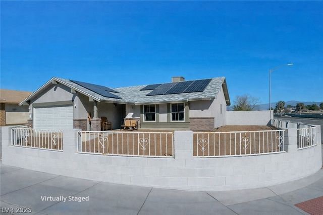 6400 Starcrest Drive, Las Vegas, NV 89108