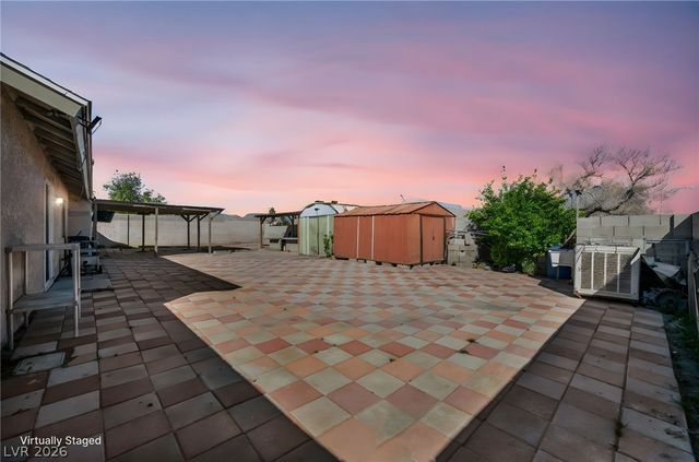 6400 Starcrest Drive, Las Vegas, NV 89108