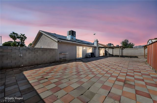 6400 Starcrest Drive, Las Vegas, NV 89108