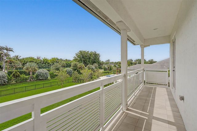 2440 SW 122nd Ter, Davie, FL 33325