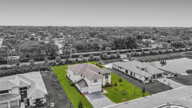 2440 SW 122nd Ter, Davie, FL 33325