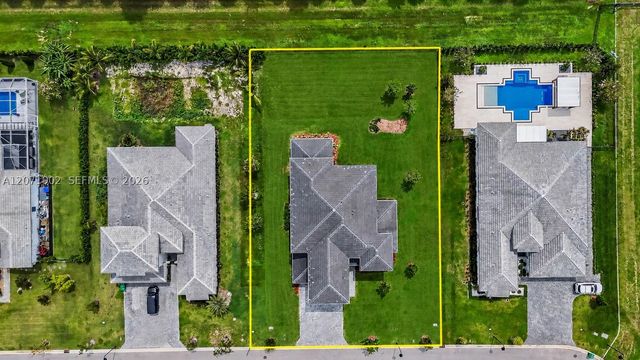 2440 SW 122nd Ter, Davie, FL 33325