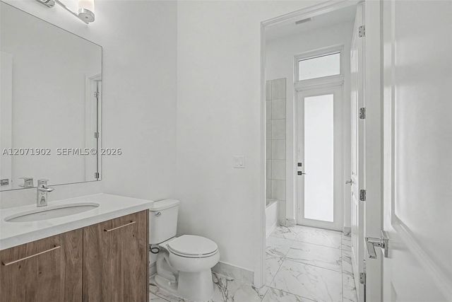 2440 SW 122nd Ter, Davie, FL 33325