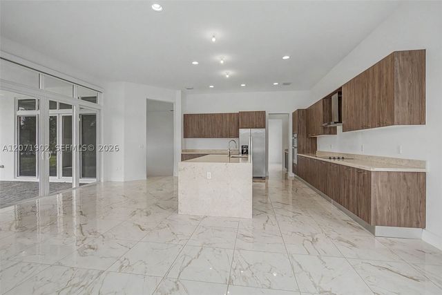 2440 SW 122nd Ter, Davie, FL 33325