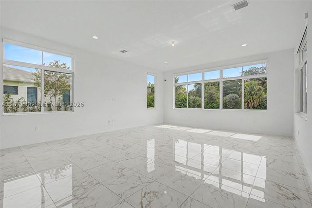 2440 SW 122nd Ter, Davie, FL 33325