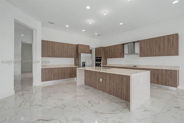 2440 SW 122nd Ter, Davie, FL 33325