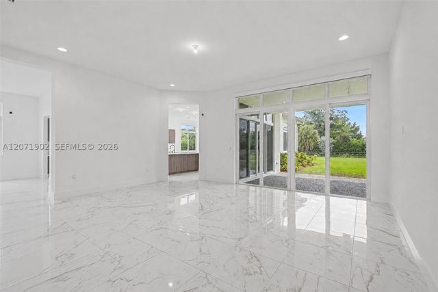 2440 SW 122nd Ter, Davie, FL 33325