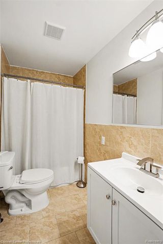 8610 Highland Road, White Lake, MI 48386