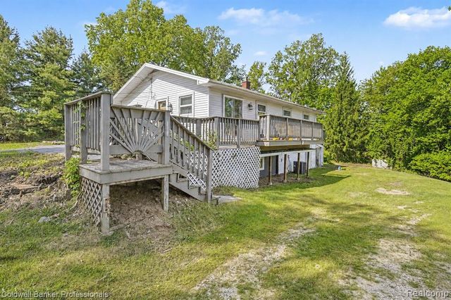 8610 Highland Road, White Lake, MI 48386