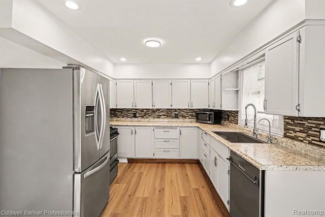 8610 Highland Road, White Lake, MI 48386