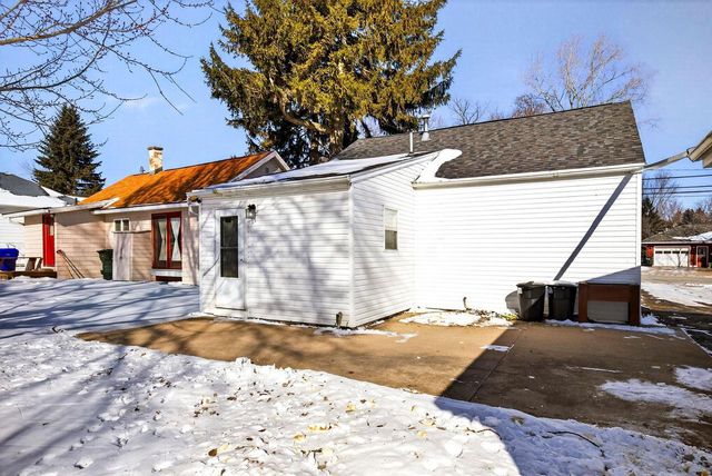 1221 HILLCREST DRIVE, Kaukauna, WI 54130