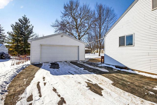 1221 HILLCREST DRIVE, Kaukauna, WI 54130