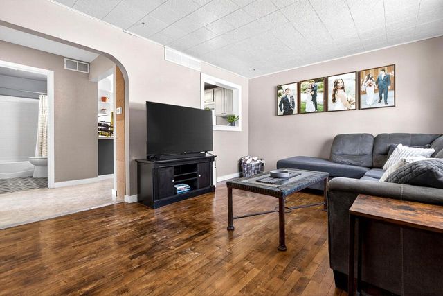 1221 HILLCREST DRIVE, Kaukauna, WI 54130