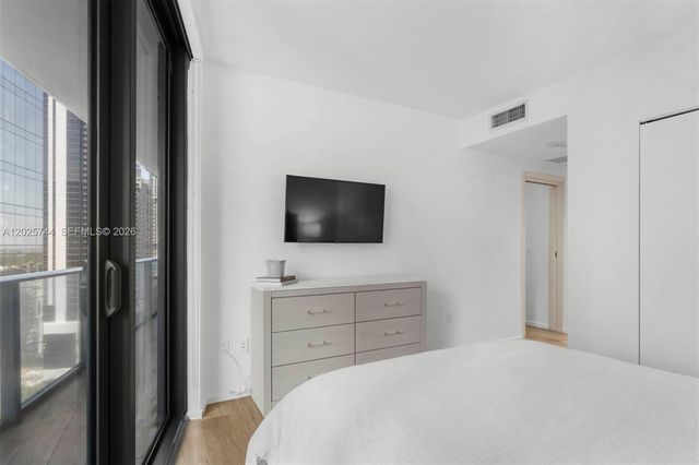 801 S Miami Avenue 2004, Miami, FL 33130