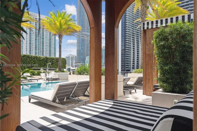 801 S Miami Avenue 2004, Miami, FL 33130