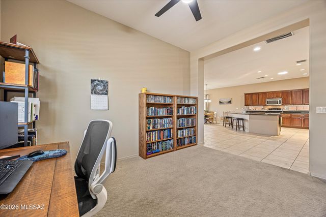 7836 W Orpine Court, Tucson, AZ 85743