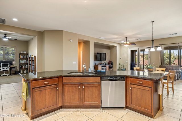 7836 W Orpine Court, Tucson, AZ 85743