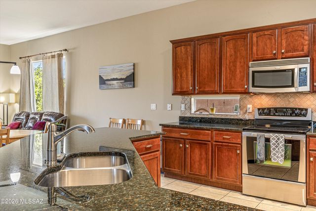 7836 W Orpine Court, Tucson, AZ 85743