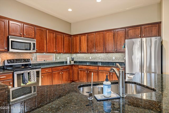 7836 W Orpine Court, Tucson, AZ 85743