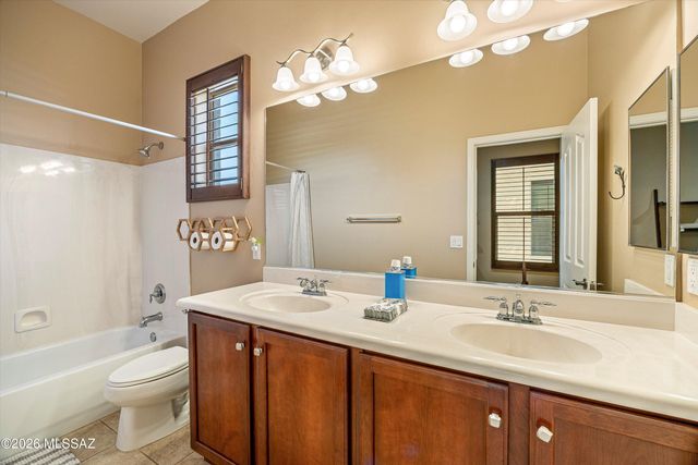 7836 W Orpine Court, Tucson, AZ 85743