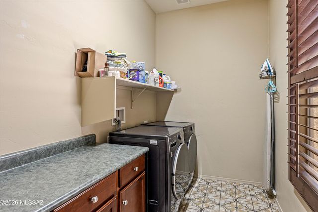 7836 W Orpine Court, Tucson, AZ 85743