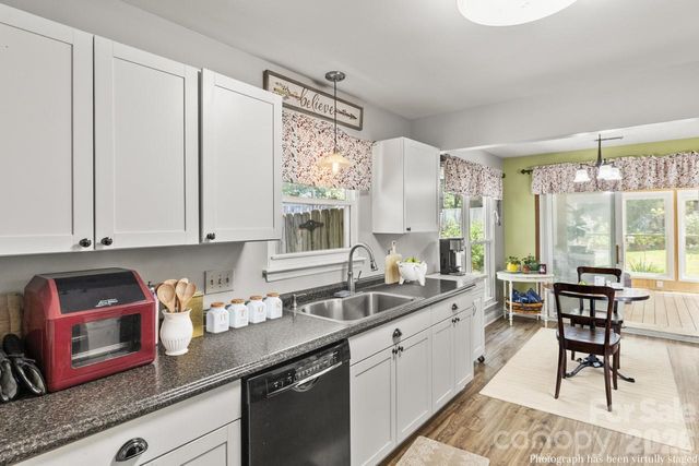 6325 Ellesmere Court, Charlotte, NC 28227