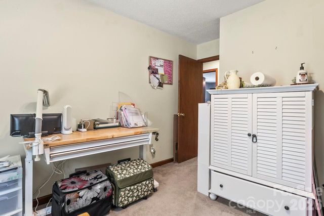 6325 Ellesmere Court, Charlotte, NC 28227