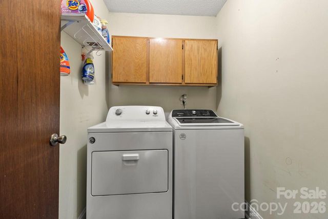 6325 Ellesmere Court, Charlotte, NC 28227