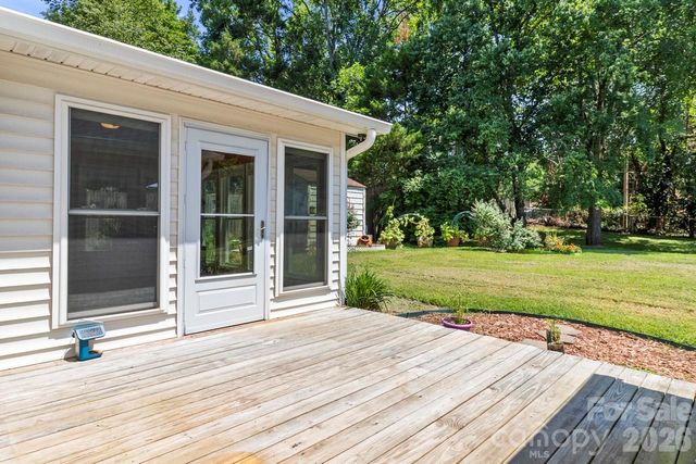 6325 Ellesmere Court, Charlotte, NC 28227