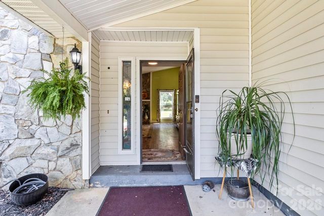 6325 Ellesmere Court, Charlotte, NC 28227