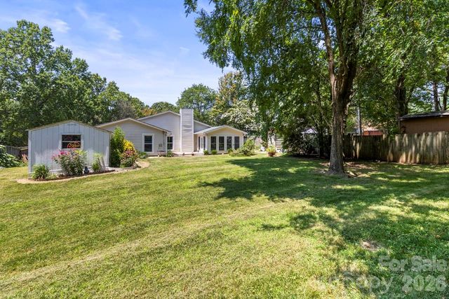6325 Ellesmere Court, Charlotte, NC 28227