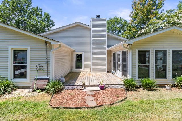 6325 Ellesmere Court, Charlotte, NC 28227