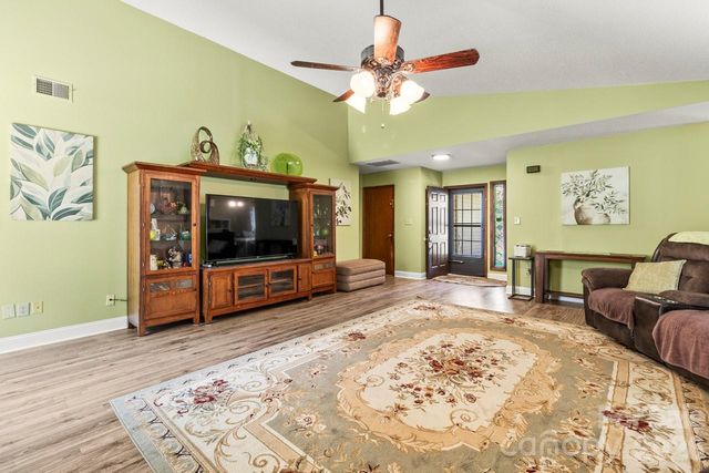 6325 Ellesmere Court, Charlotte, NC 28227
