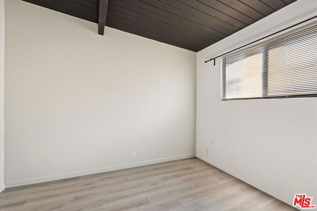 7559 Whitsett Avenue, North Hollywood, CA 91605
