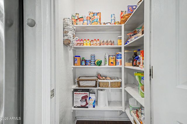 517 S LINDA Circle, Mesa, AZ 85204