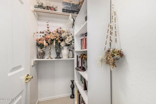 517 S LINDA Circle, Mesa, AZ 85204