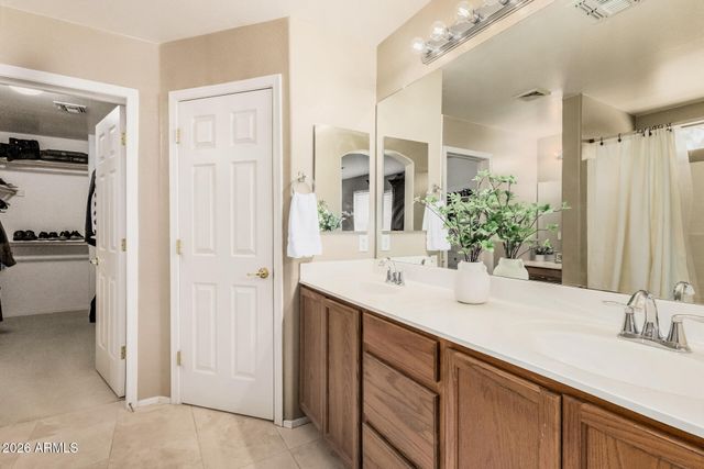 517 S LINDA Circle, Mesa, AZ 85204