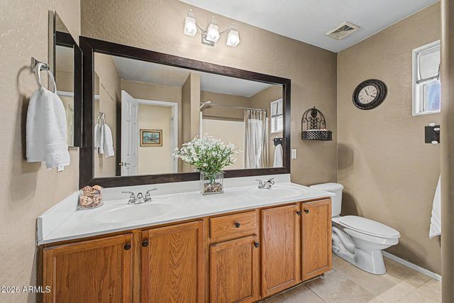 517 S LINDA Circle, Mesa, AZ 85204