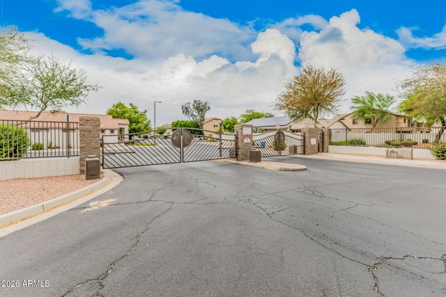 517 S LINDA Circle, Mesa, AZ 85204