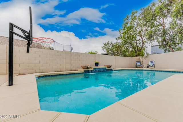 517 S LINDA Circle, Mesa, AZ 85204