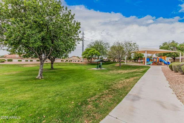 517 S LINDA Circle, Mesa, AZ 85204