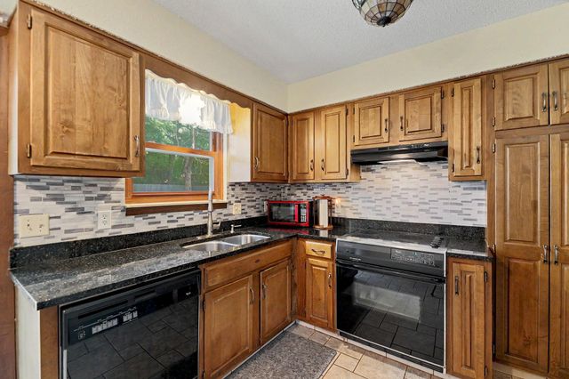 1824 S Longford Court, Wichita, KS 67207